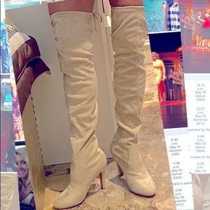 Cream Suede Thigh-High Boots w/Heel. 🔥 Like New !